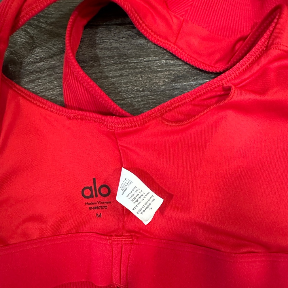 ALO Cropped Tank - Picture 3 of 3